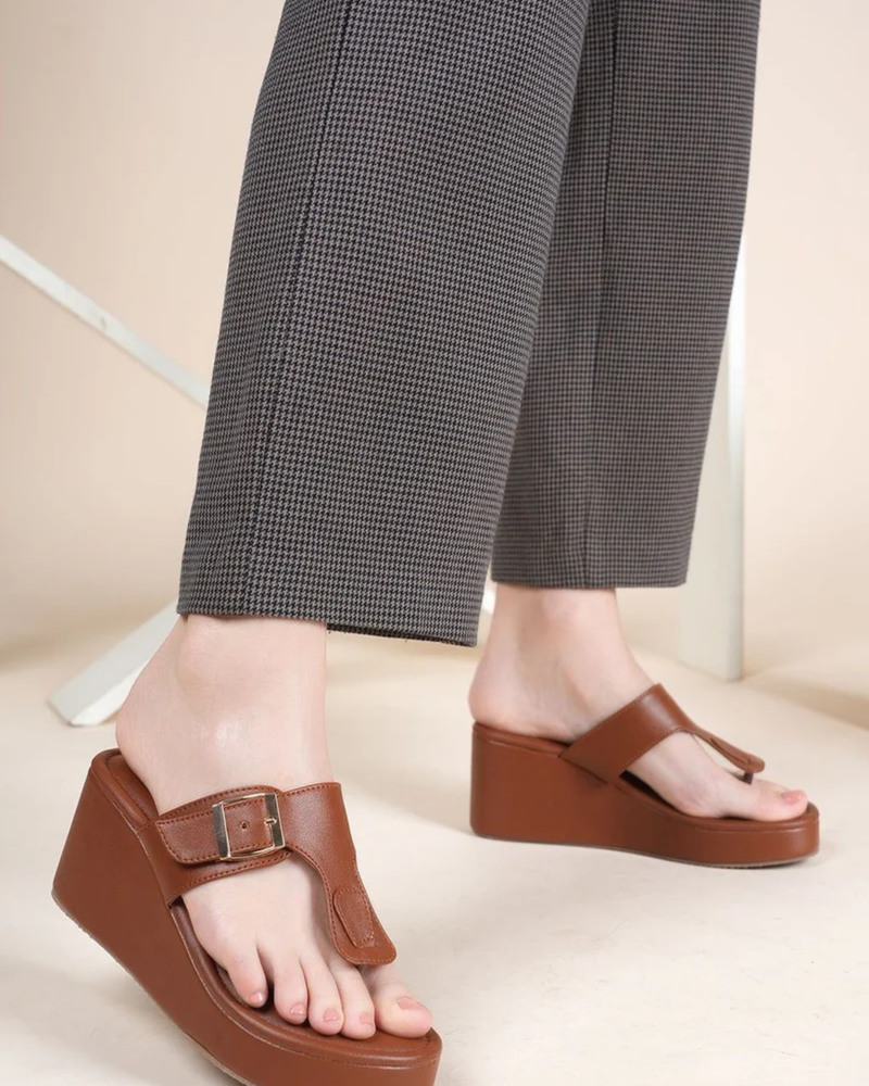 Mast & Harbour Wedge Sandals with Buckles