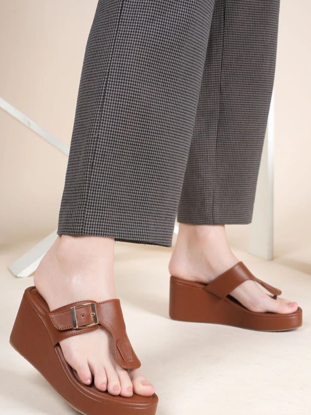 Mast & Harbour Wedge Sandals with Buckles