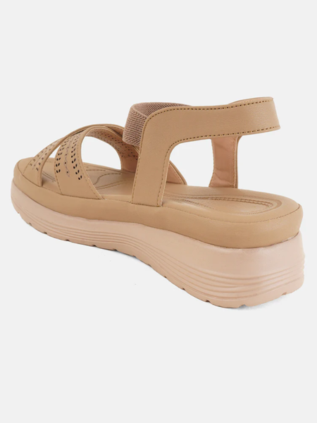 Mast & Harbour Beige Party Heels