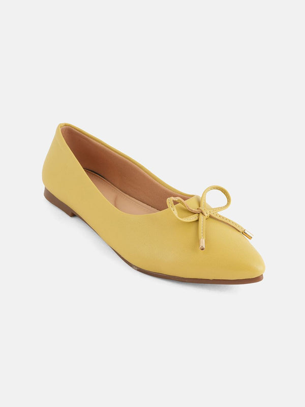 Lavie Women Pointed Toe Ballerinas