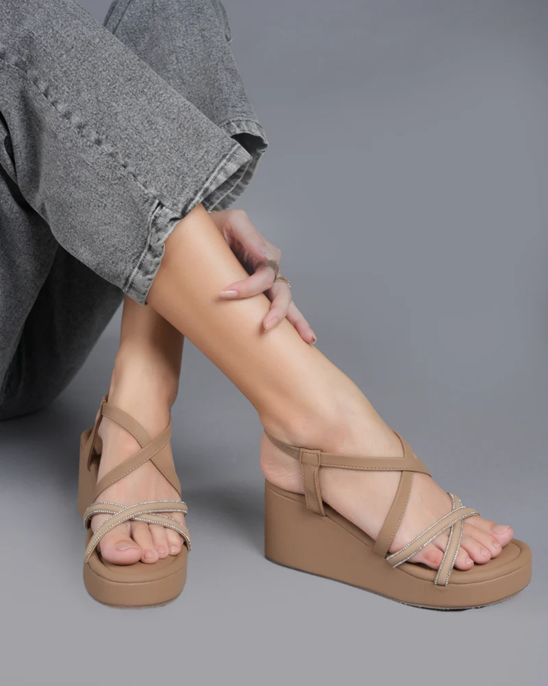 Mast & Harbour Beige Party Heels