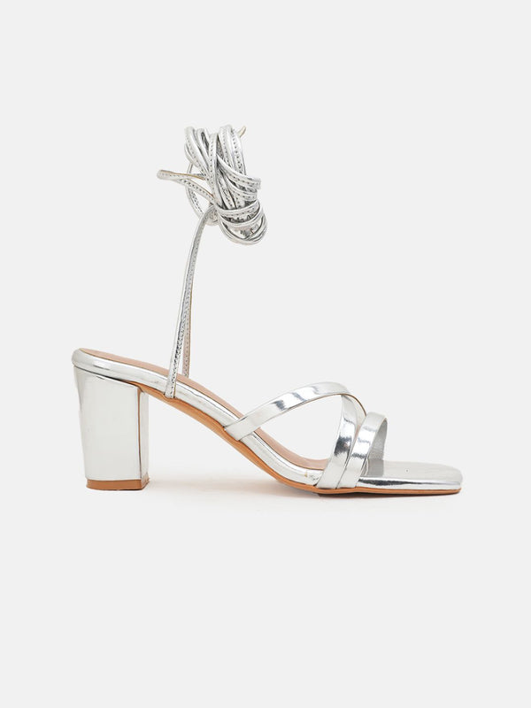 DressBerry Women Block Sandals